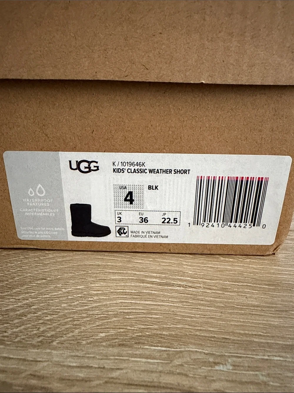 UGG Classic Short Boots - Black